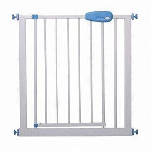 Pressure-Mounted Child Safety Gate main view