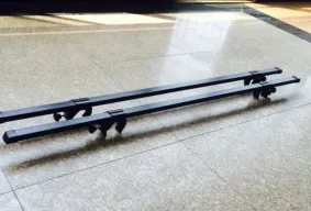 Low-Profile Roof Crossbar Set Main view